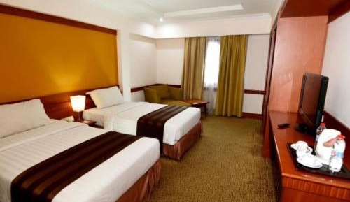 Standard Twin Room with City View