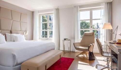 Junior Suite with View