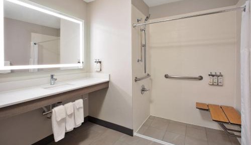 Queen Room with Two Queen Beds - Disability Access with Roll In Shower