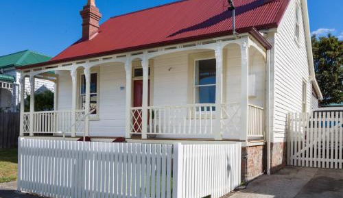 Three-Bedroom House with Two Bathrooms
