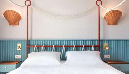 Deluxe Suite with Sea View