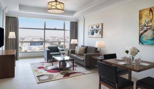 One-Bedroom Apartment with City View