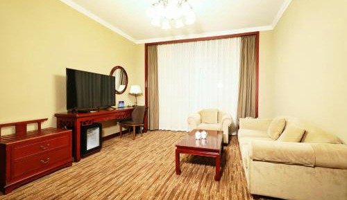 Deluxe King Size Bed Suite
