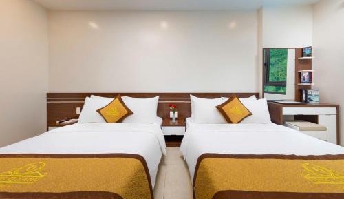 Twin Room with Mountain View