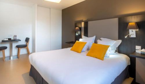Standard Studio (2 Adults)