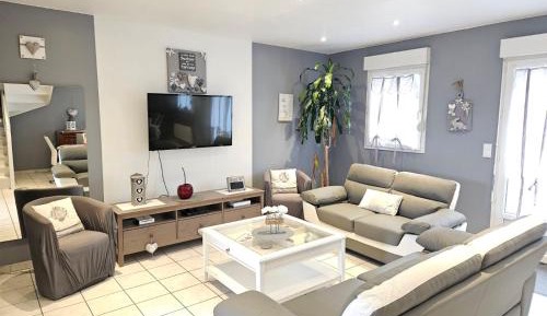 Three-Bedroom Holiday Home 