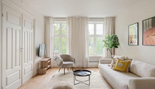 Three-Bedroom Premium Apartment with Balcony