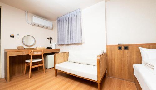 Deluxe Double Room with Shower
