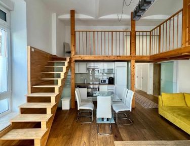 Deluxe Apartment