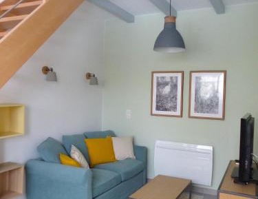 One-Bedroom Apartment with Garden View