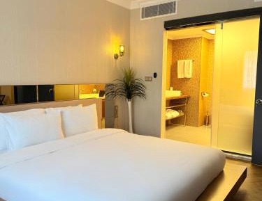 Suite with City View