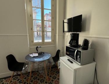 Double or Twin Room with Shared Bathroom