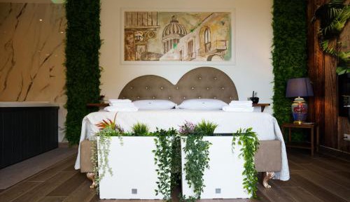King Room with Spa Bath