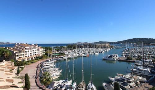 Two-Bedroom Deluxe Apartment with Ocean View
