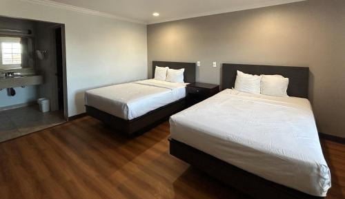 Deluxe Quadruple Room - Non-Smoking