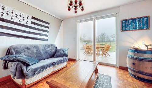 Three-Bedroom Holiday Home 