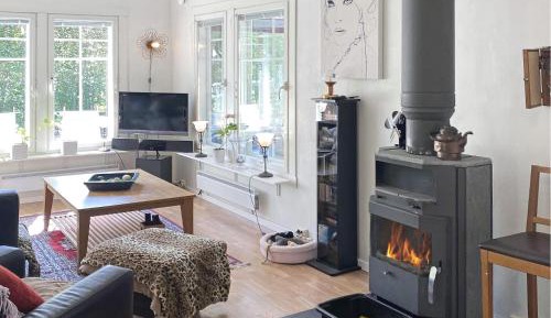 Three-Bedroom Holiday Home 