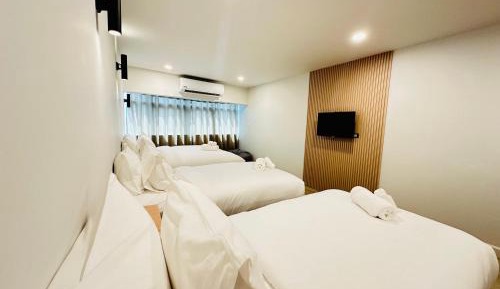 Deluxe Family Room