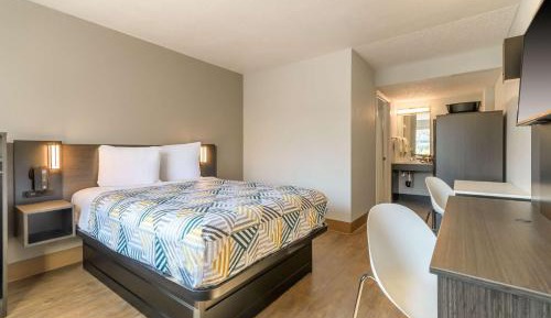 Double Room - Disability Access - Roll In Shower