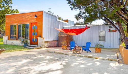 One-Bedroom Holiday Home