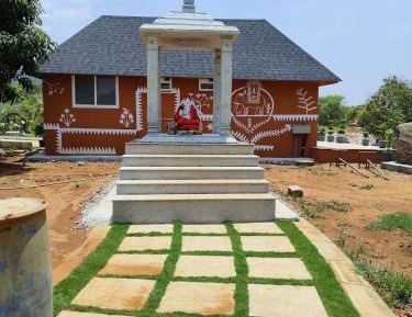 Cottage with Garden View