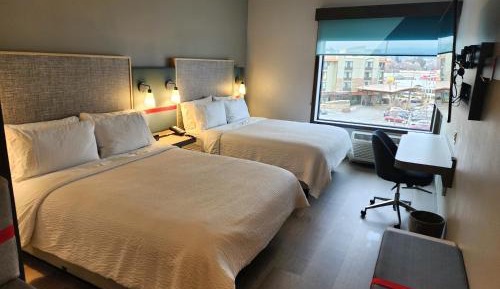 Standard Room with Two Queen Beds