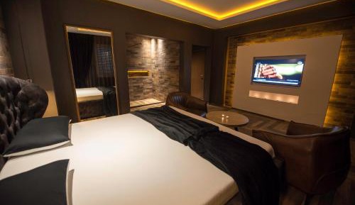 Room #1183331009