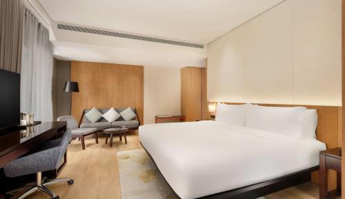Breezy King Room