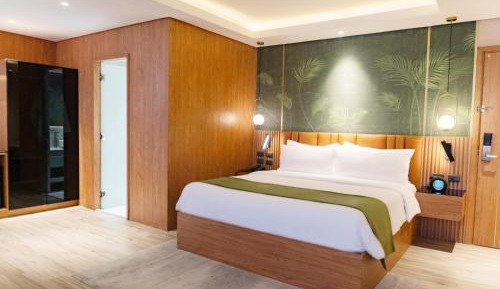 Suite with City View