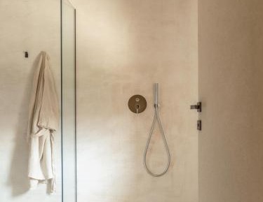 King Room with Roll-In Shower - Disability Access