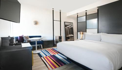 Guest Room, 1 King