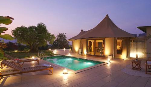 The Swala - Tented Villa with Private Pool and Garden
