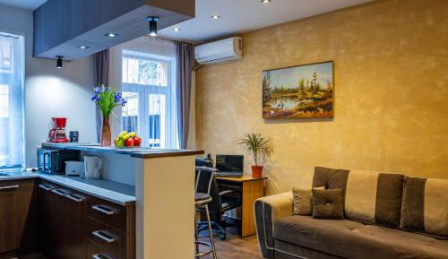 Apartment with Mountain View