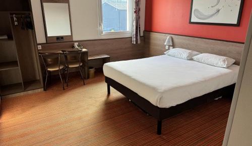 Standard Double Room - Disability Access
