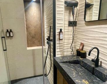 Deluxe Double or Twin Room with Mountain View