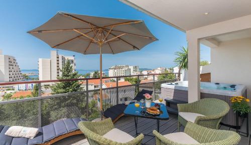 Three-Bedroom Premium Apartment with Balcony