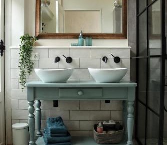 Twin Room with Private Bathroom