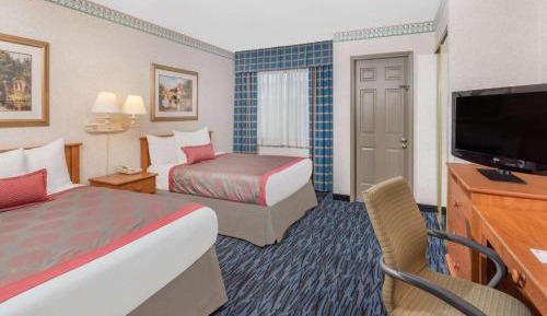Double Room with Two Double Beds - Non-Smoking