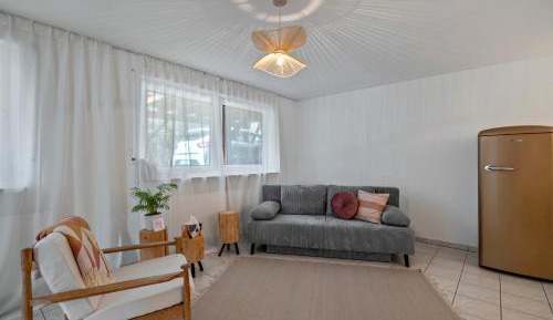 Superior One-Bedroom Apartment