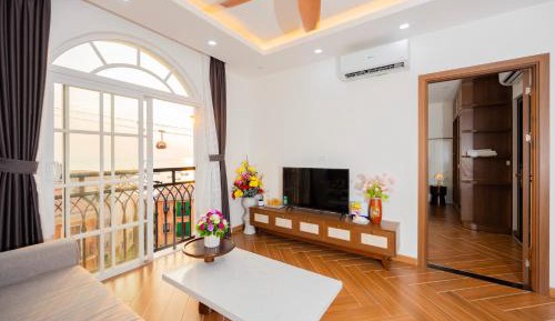 Two-Bedroom Apartment with Sea View