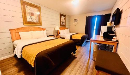 Queen Room with Two Queen Beds