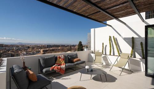 Apartment with City View