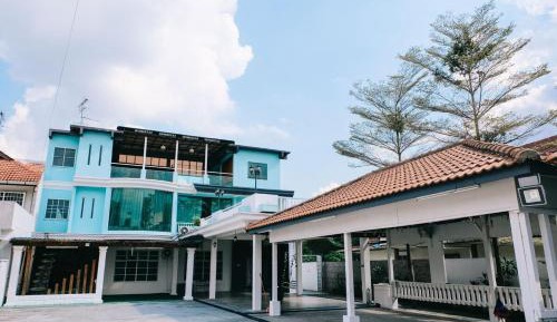 Seven-Bedroom House