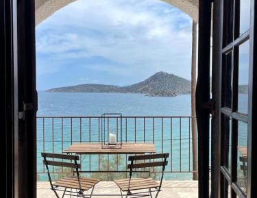 Studio with Sea View