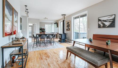 Four-Bedroom Holiday Home
