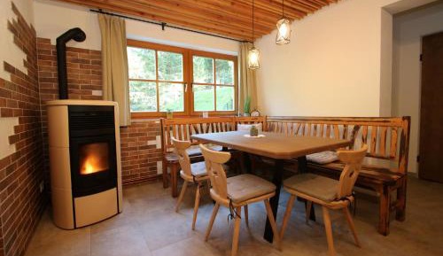 Superior One-Bedroom Apartment