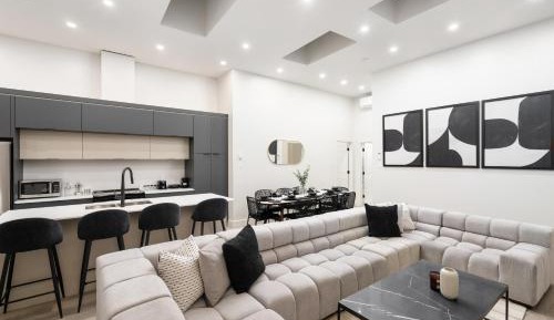 Two-Bedroom Deluxe Apartment