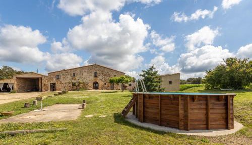 Villa with Garden View