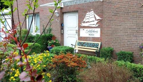 One-Bedroom Holiday Home