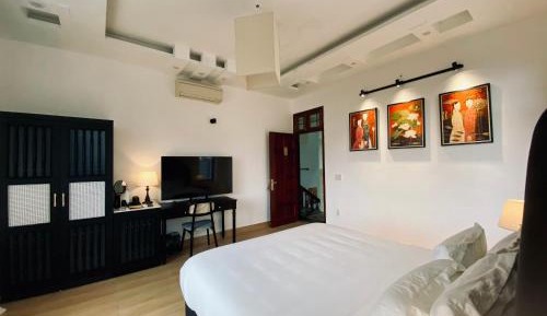 Four-Bedroom Premier Apartment